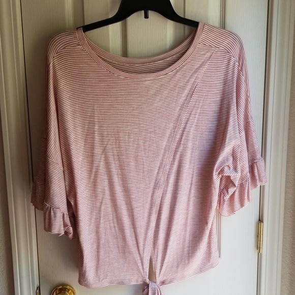 NWT BELLE SKY RUFFLED SLEEVE PULLOVER BLOUSE - Picture 4 of 5